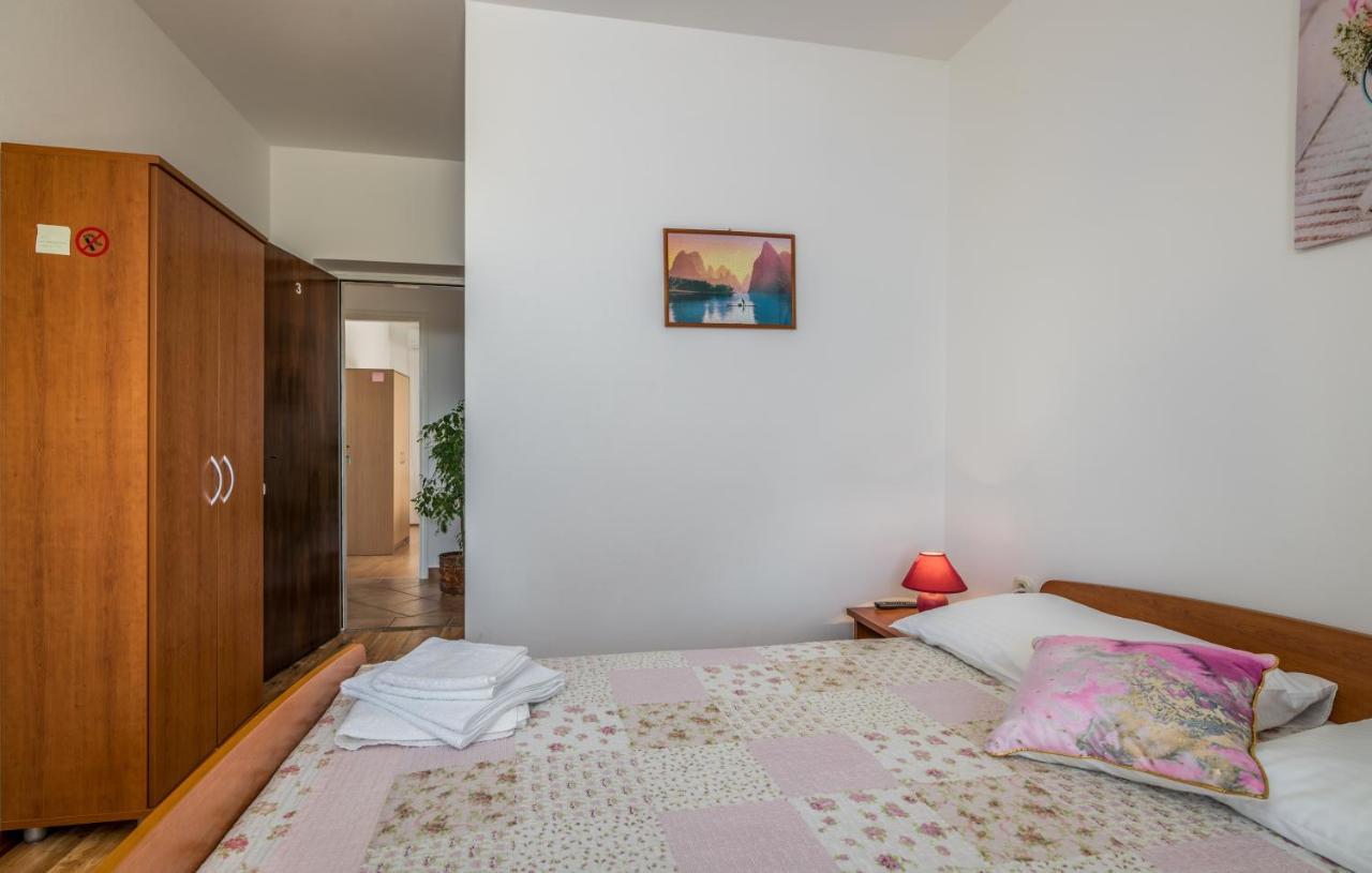 Rooms Valentino Vrh  Exterior foto