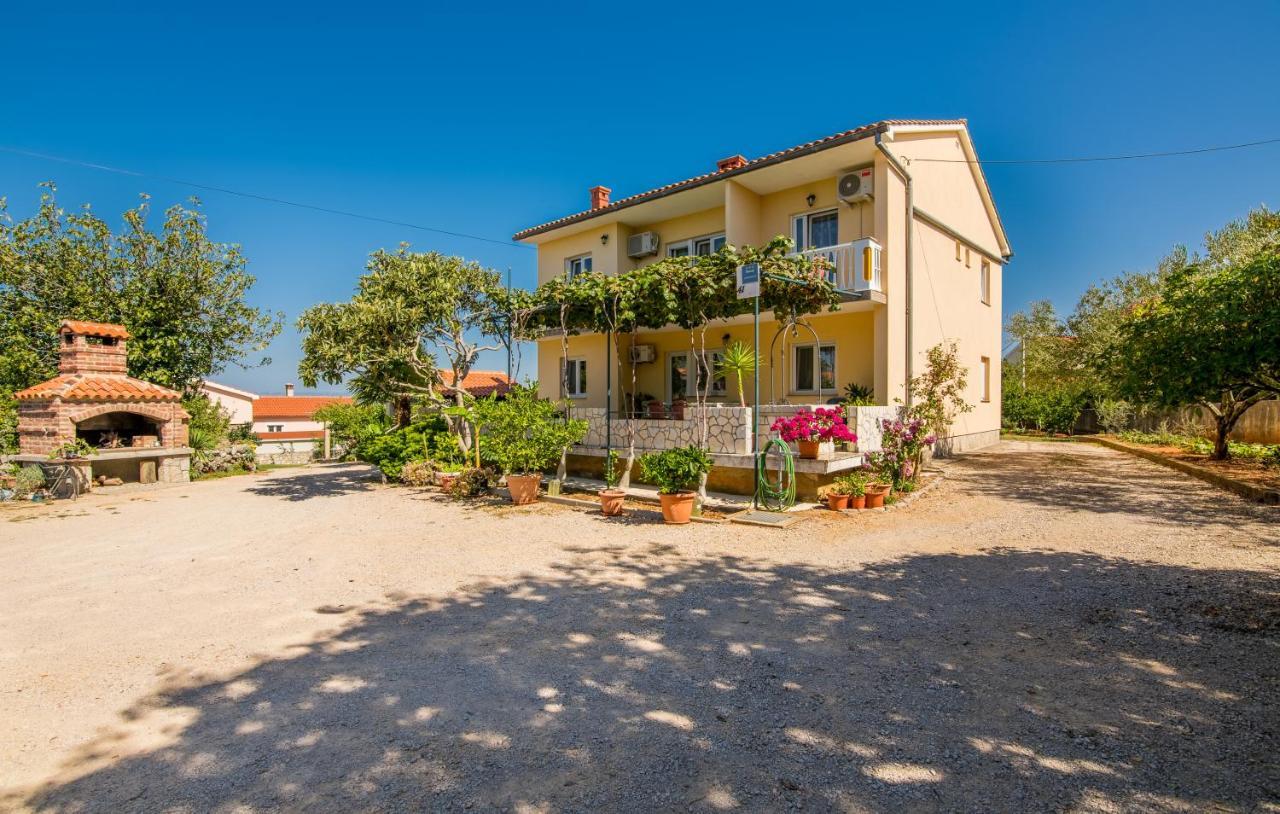 Rooms Valentino Vrh  Exterior foto