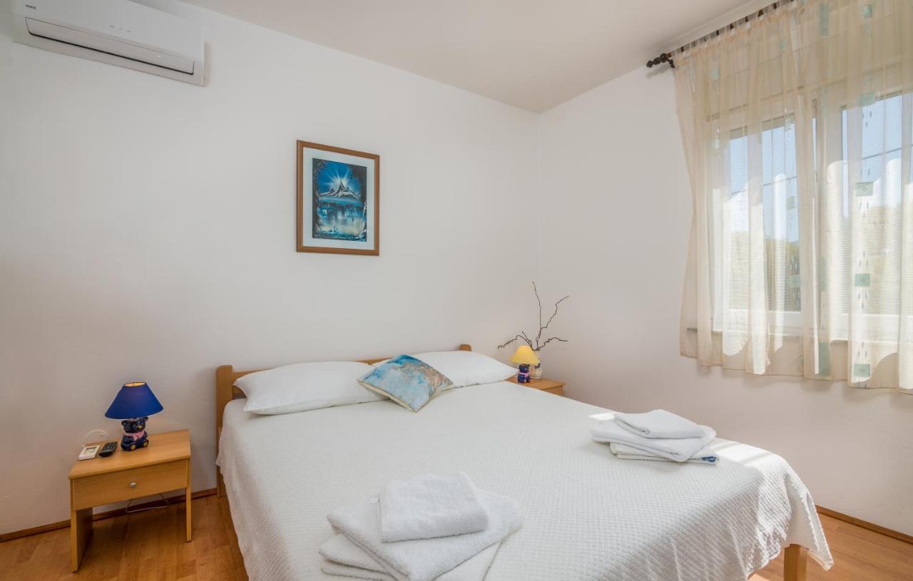 Rooms Valentino Vrh  Exterior foto