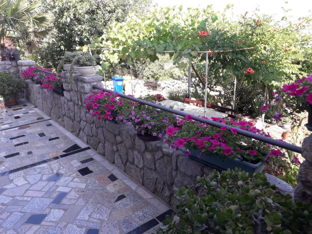 Rooms Valentino Vrh  Exterior foto